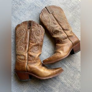 Justin brand - leather cowgirl boots! Size 8.5